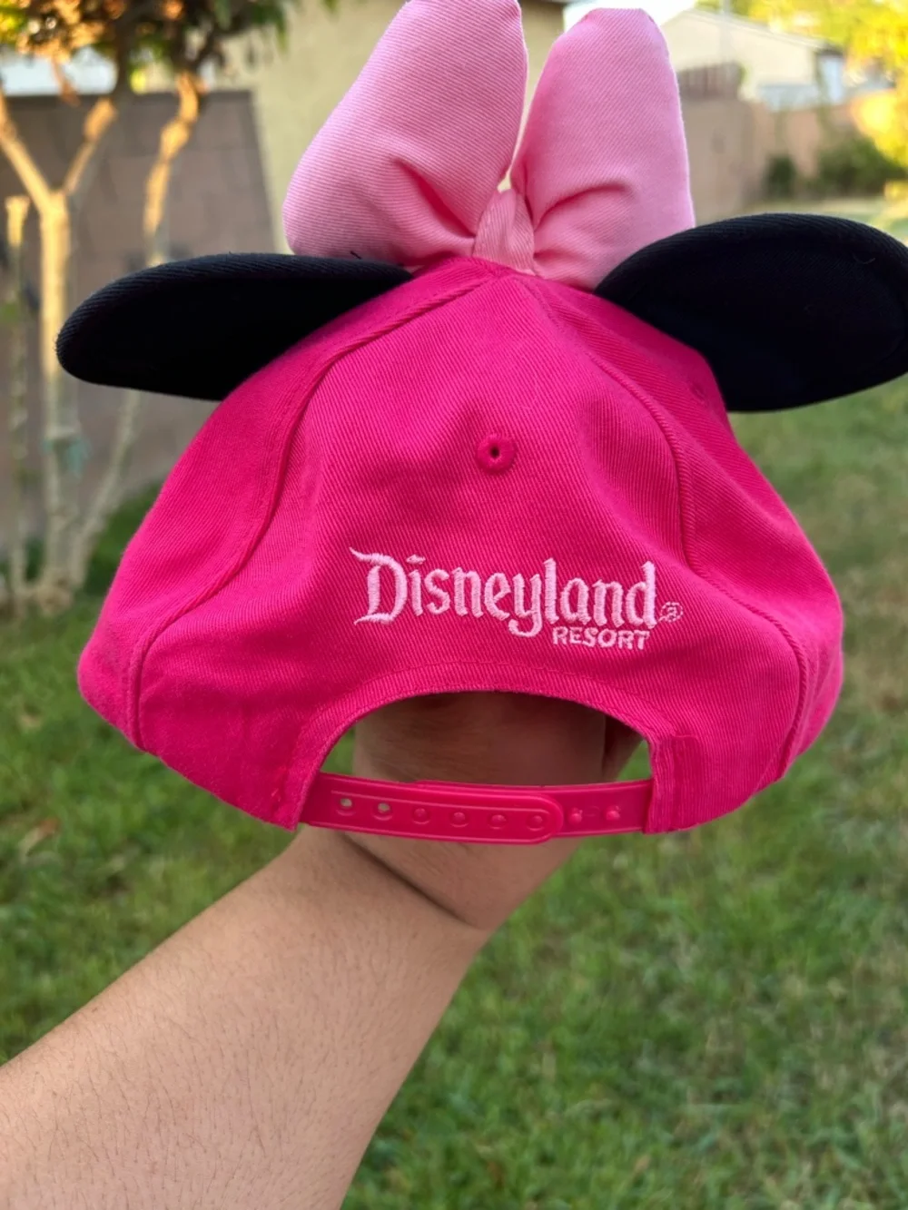 Disneyland resort Pink Minnie Mouse Kids Hat with Bow and Sunglasses